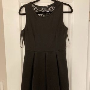 Forever 21 Black Dress with Lace Details Size Medium